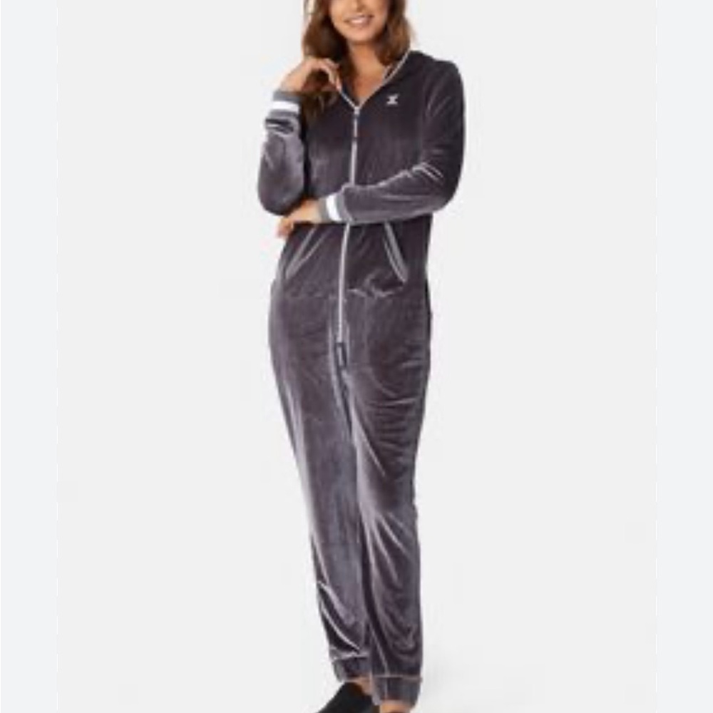 Onepiece Gray Velvet Zip-Front Jumpsuit with Contrast Trim